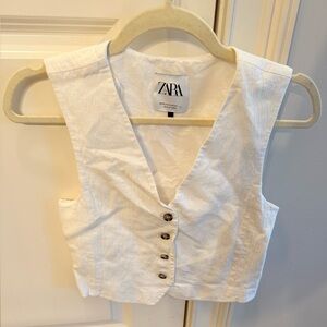 Zara White Button Crop Vest Size XS